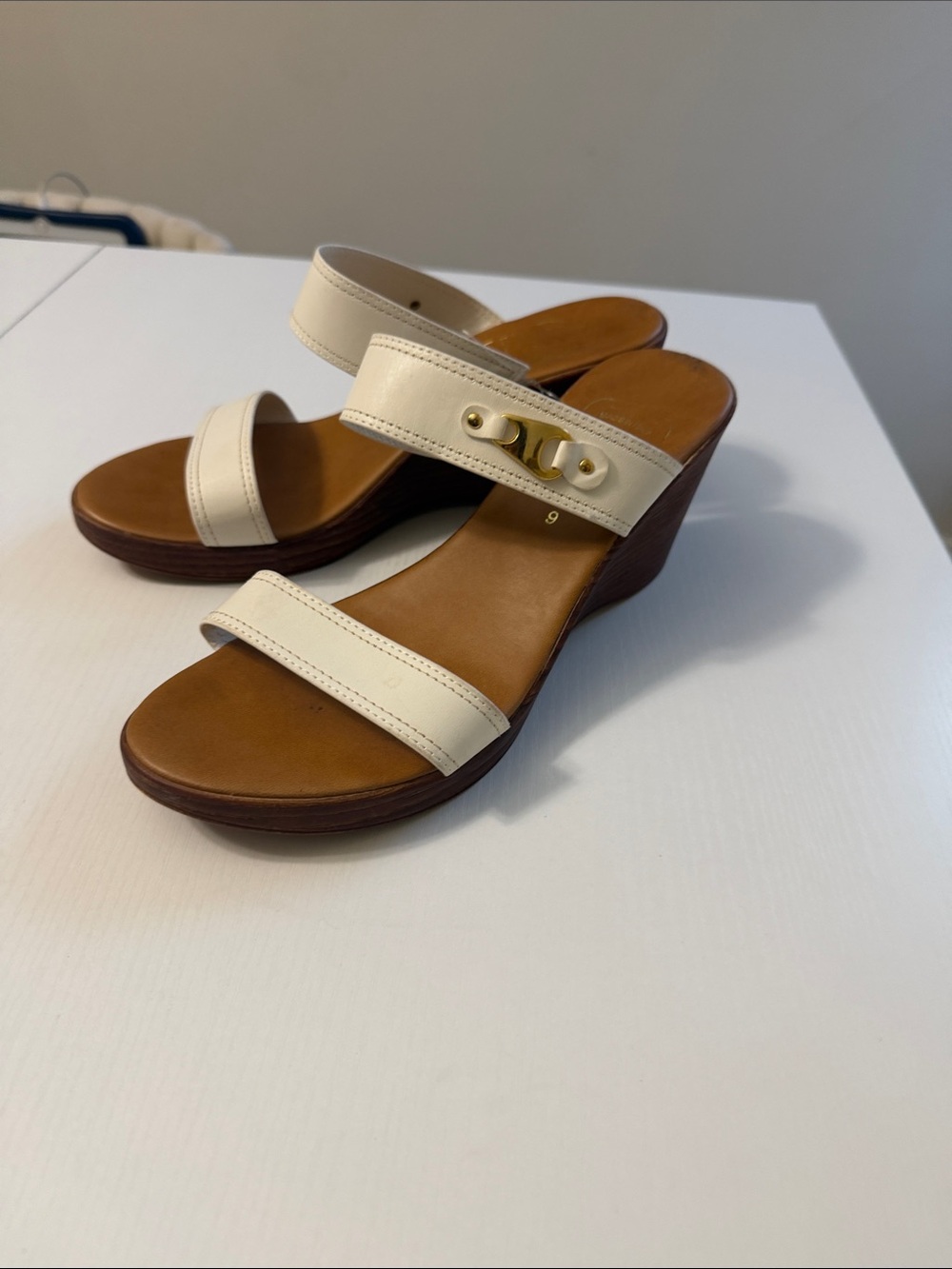 Italian Shoemakers Cream Wedge Sandals with Gold-Tone Accent